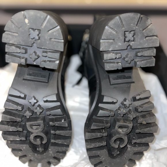 100% Authentic Pre-owned in box Dolce & Gabbana Trekking Block Heel Bootie 39(9) - Picture 7 of 7